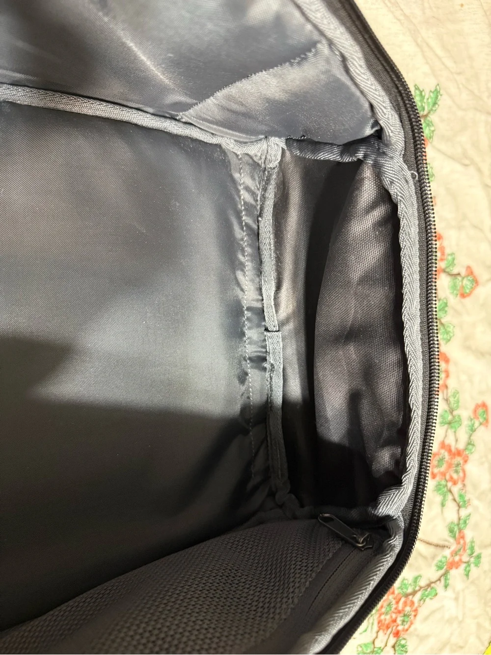DB Hugger Pins and Aces Backpack Golf